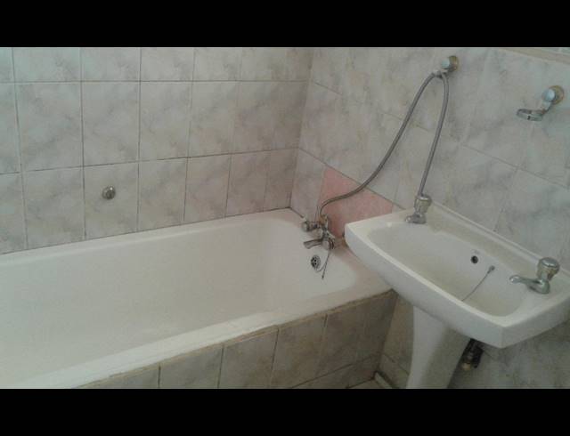 2 bed property to rent in TURFFONTEIN